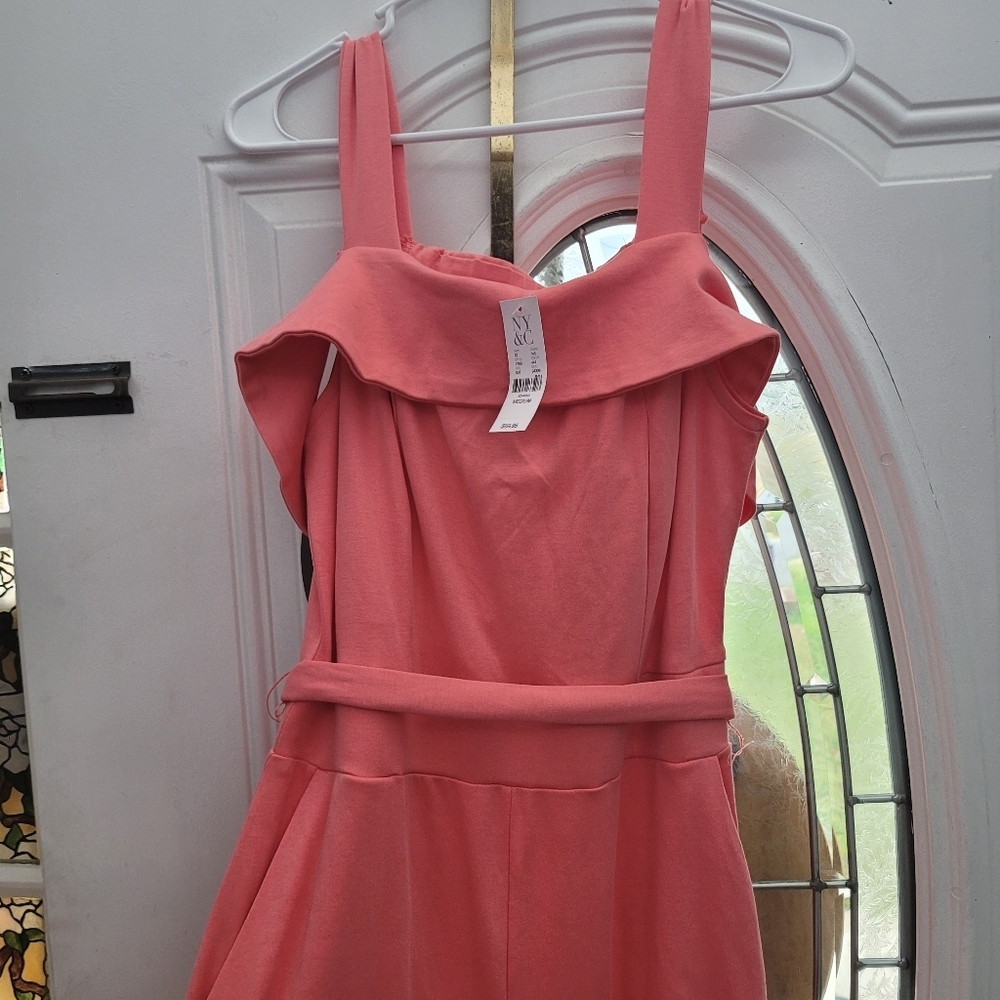 NWT New York & Company NYC Cold-Shoulder Jumpsuit Size Medium - Picture 3 of 6